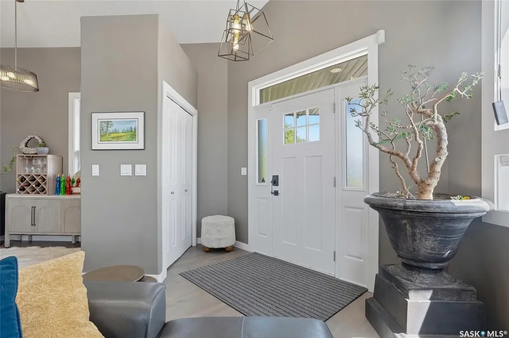 519 Trimble Crescent Saskatoon SK S7W 0E1