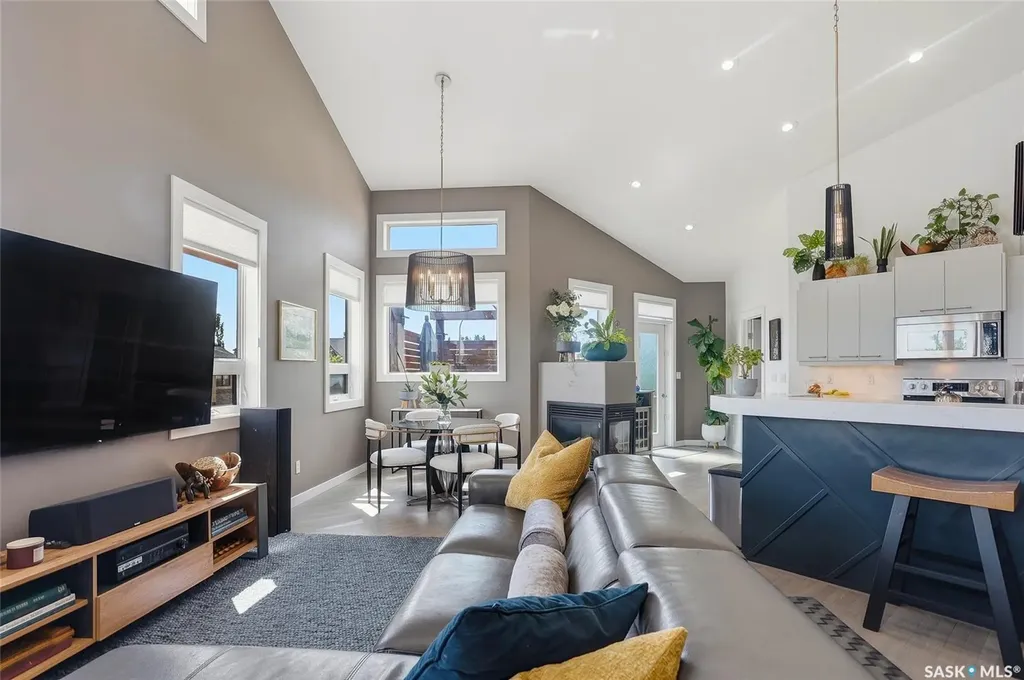 519 Trimble Crescent Saskatoon SK S7W 0E1
