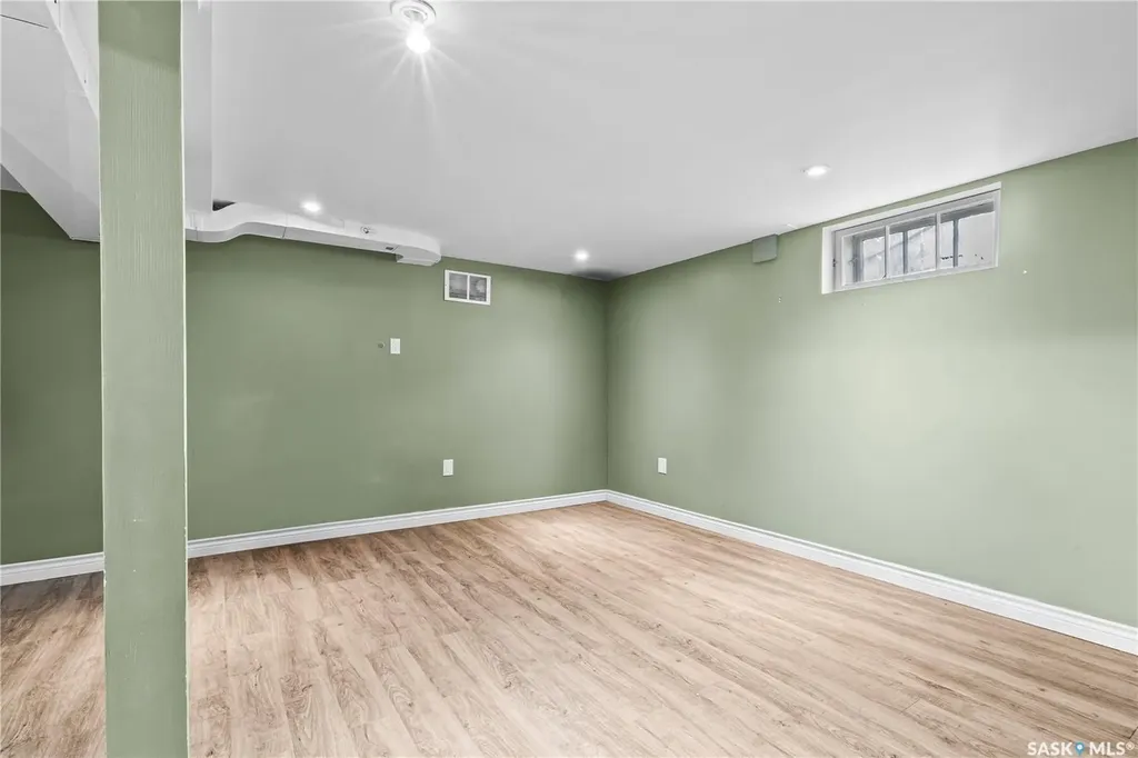 616 20th Street W Prince Albert SK S6V 4H3