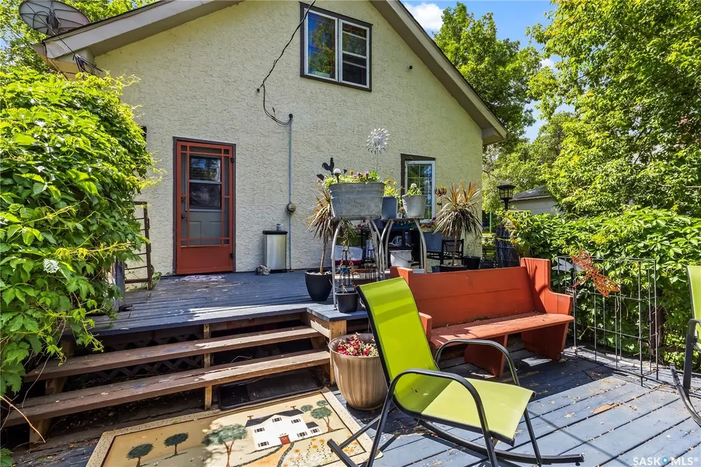 616 20th Street W Prince Albert SK S6V 4H3