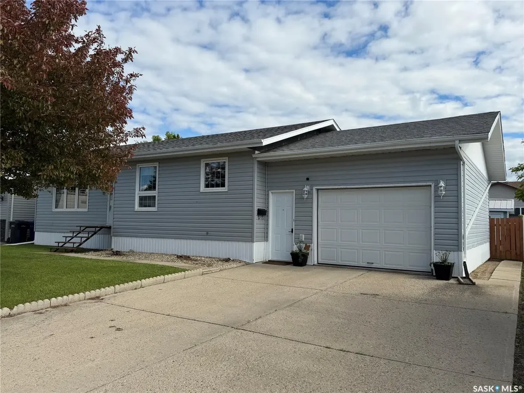 15 Souris Crescent Redvers SK S0C 2H0