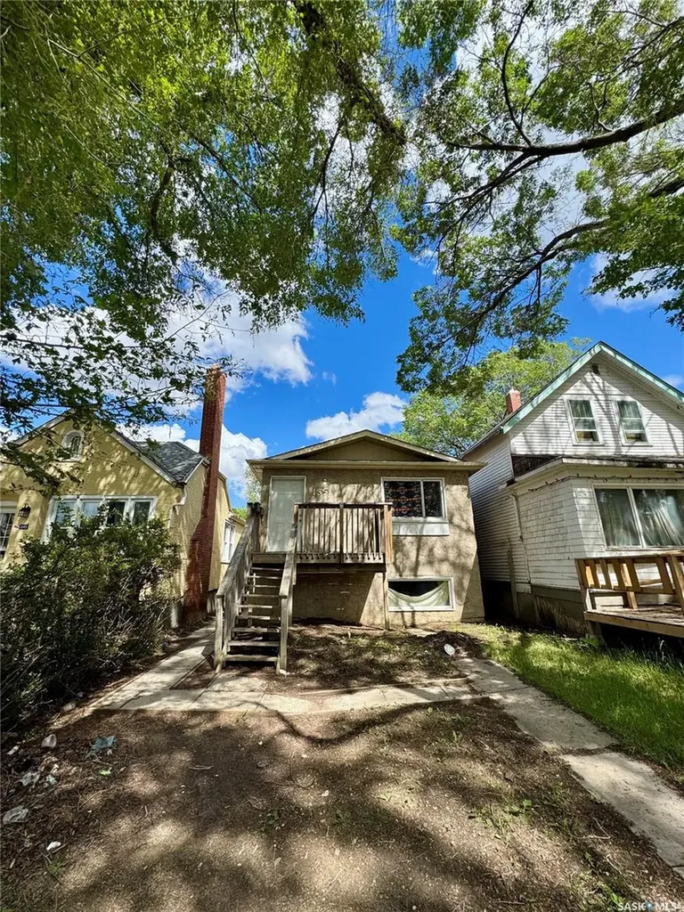 1351 Retallack Street Regina SK S4T 2J1