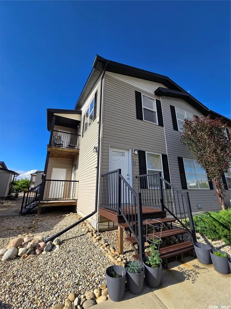 1275 South Railway Street E Swift Current SK S9H 5P3