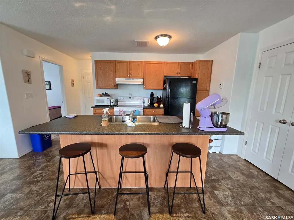 1275 South Railway Street E Swift Current SK S9H 5P3