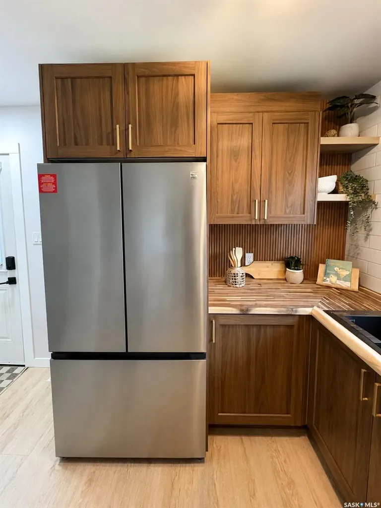 3015 5th Street Rosthern SK S0K 3R0