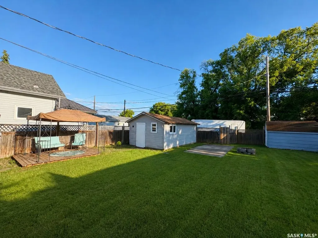 3015 5th Street Rosthern SK S0K 3R0