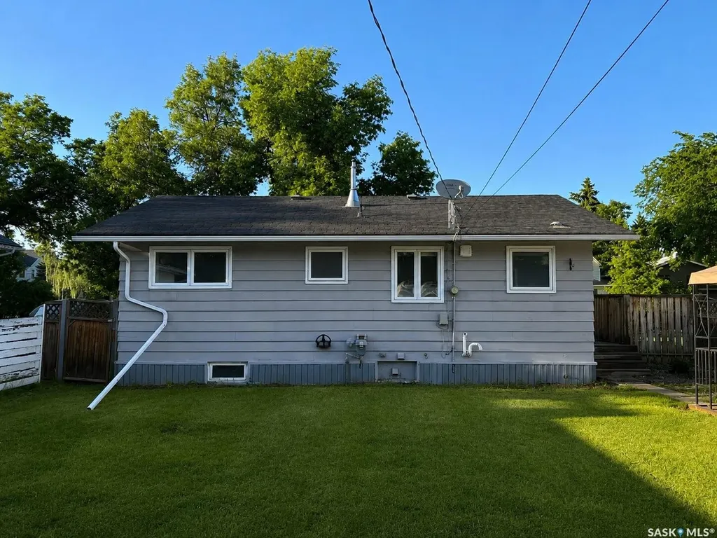 3015 5th Street Rosthern SK S0K 3R0