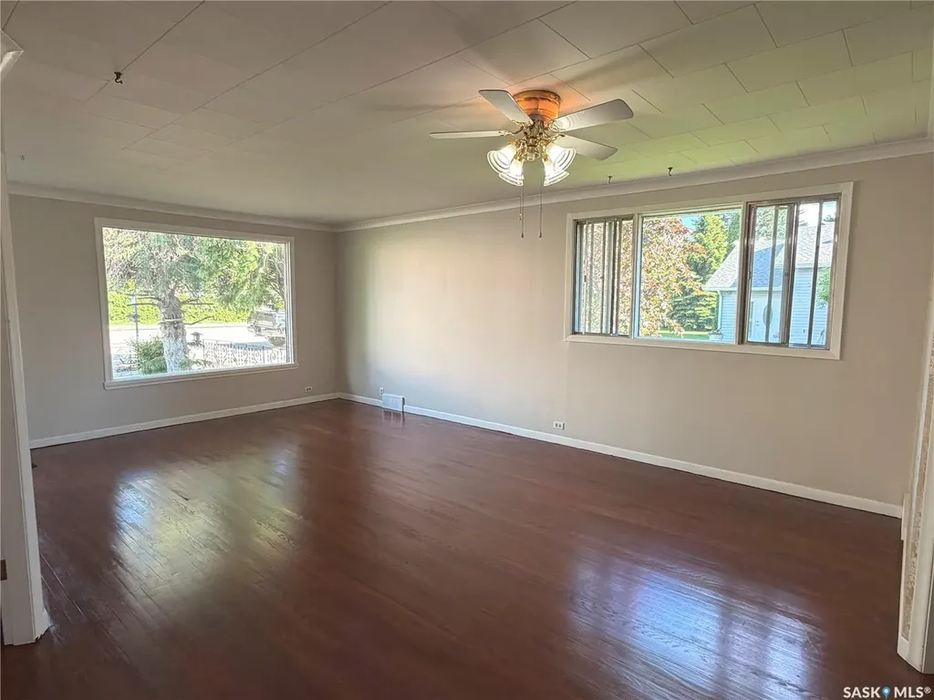 206 Watson Street Lipton SK S0G 3B0