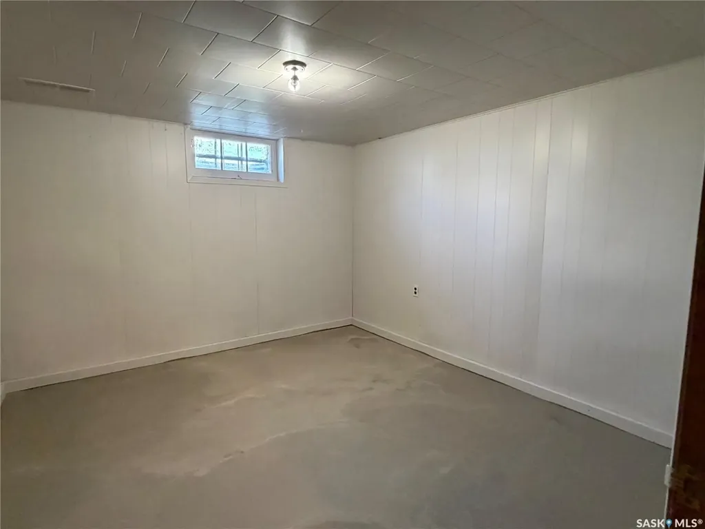 206 Watson Street Lipton SK S0G 3B0