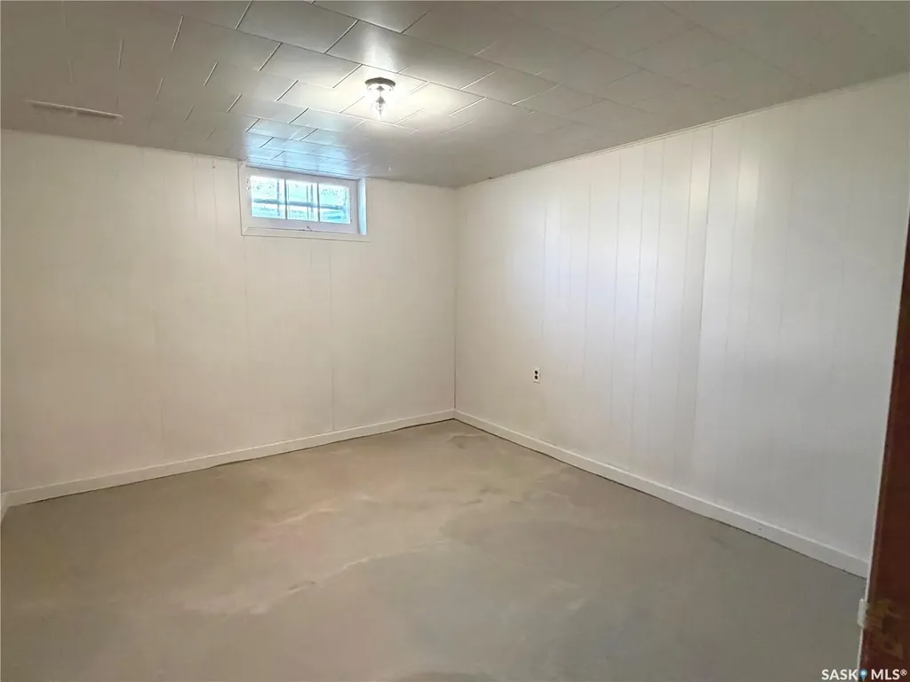 206 Watson Street Lipton SK S0G 3B0