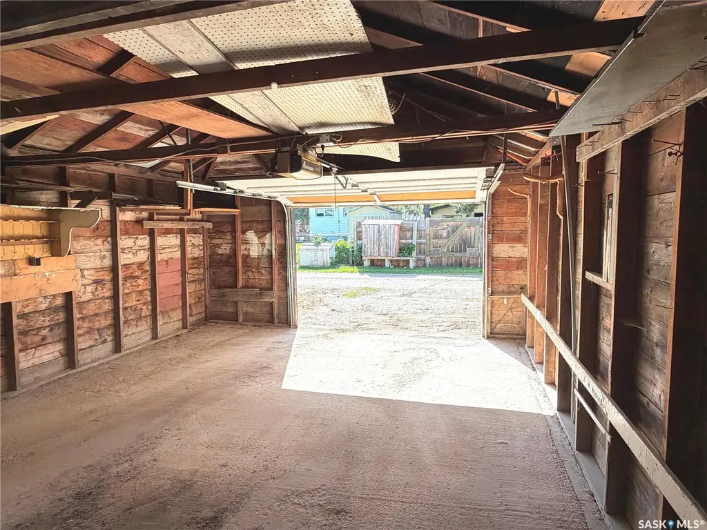 206 Watson Street Lipton SK S0G 3B0