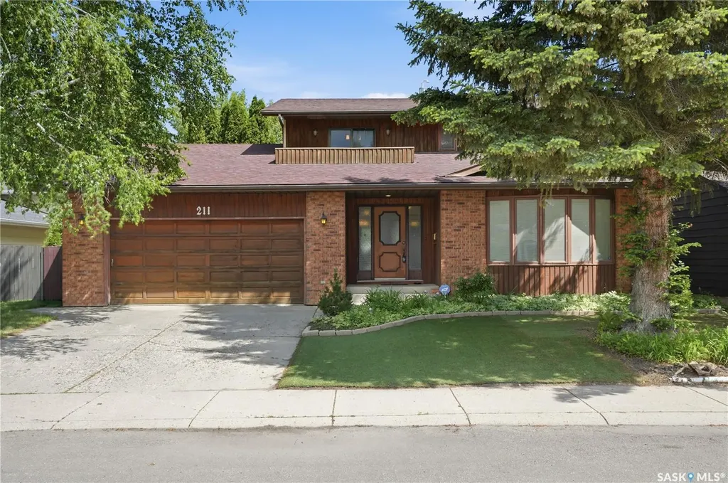 211 Keeley Crescent Saskatoon SK S7J 4B9