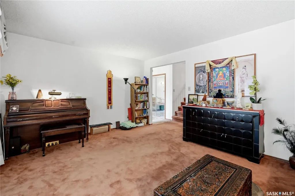 211 Keeley Crescent Saskatoon SK S7J 4B9