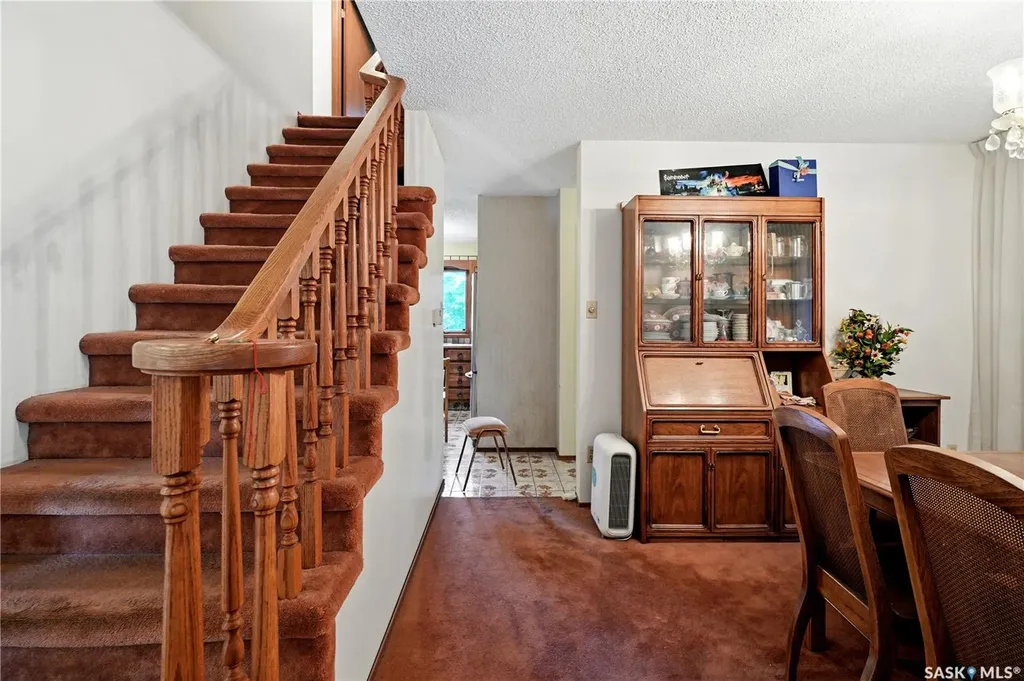 211 Keeley Crescent Saskatoon SK S7J 4B9