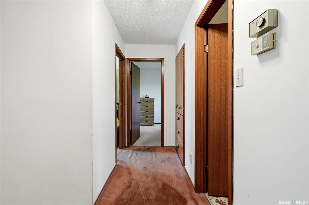 211 Keeley Crescent Saskatoon SK S7J 4B9