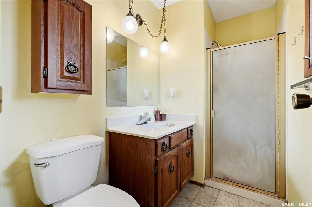 211 Keeley Crescent Saskatoon SK S7J 4B9