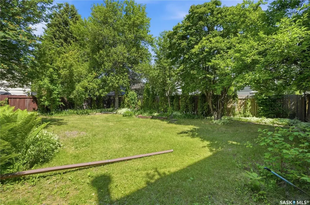 211 Keeley Crescent Saskatoon SK S7J 4B9