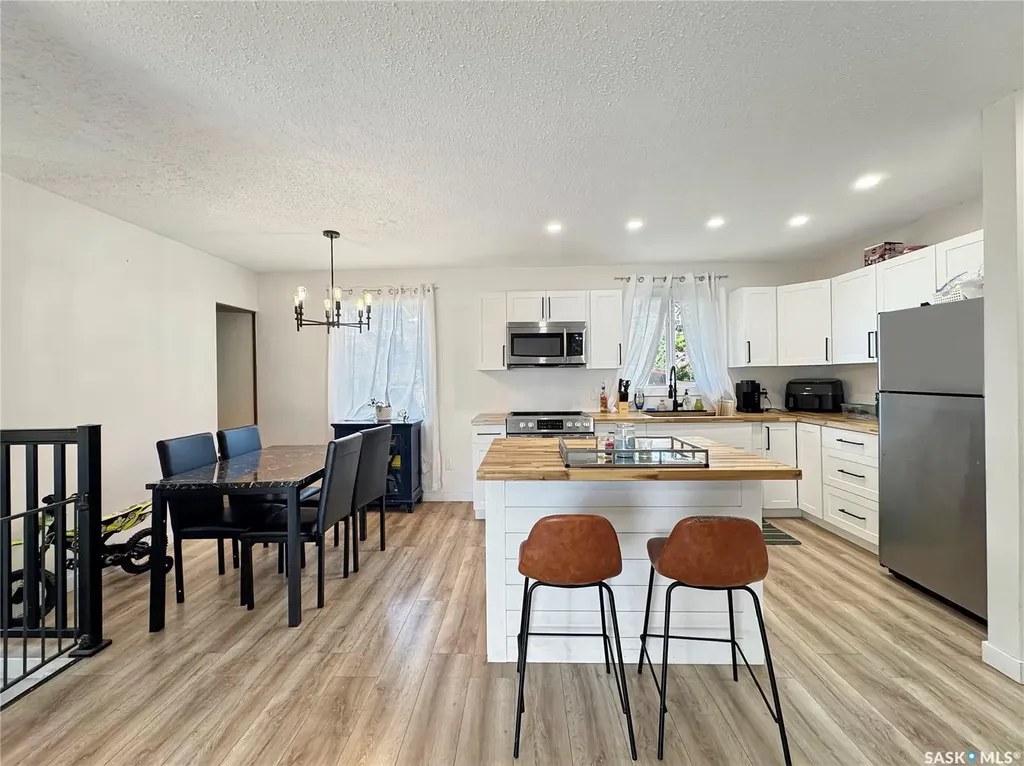 1321 108th Street North Battleford SK S9A 2B6