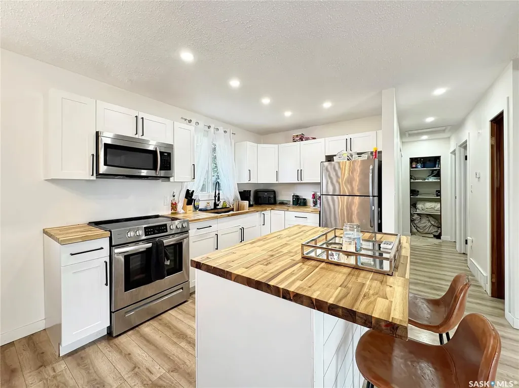 1321 108th Street North Battleford SK S9A 2B6
