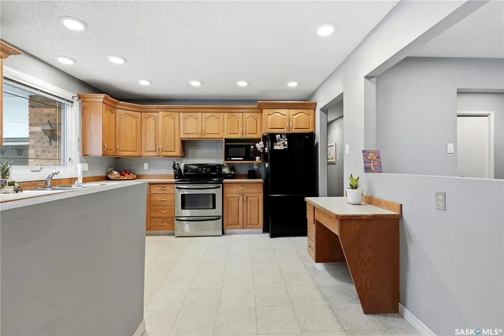 441 Capilano Drive Saskatoon SK S7K 4J6
