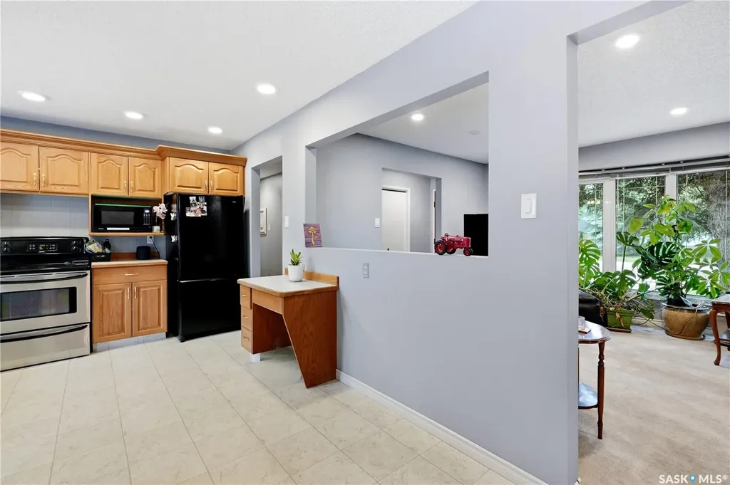 441 Capilano Drive Saskatoon SK S7K 4J6