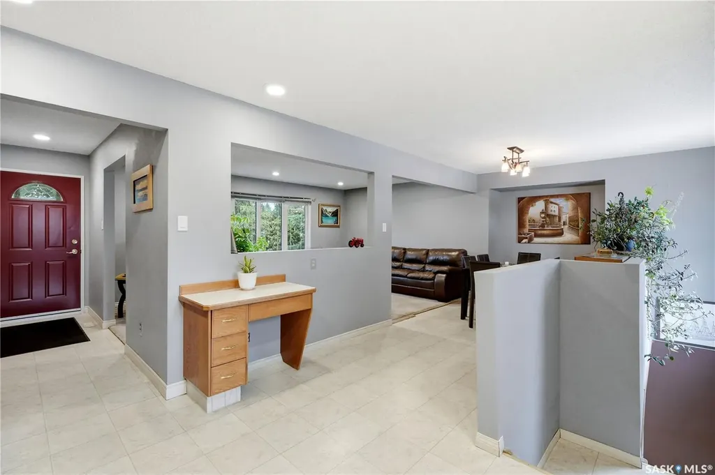 441 Capilano Drive Saskatoon SK S7K 4J6