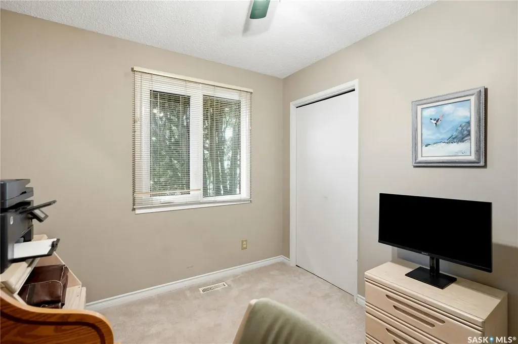 441 Capilano Drive Saskatoon SK S7K 4J6
