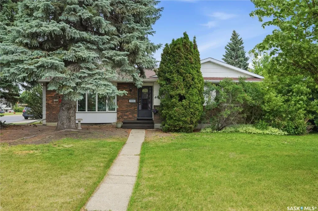 441 Capilano Drive Saskatoon SK S7K 4J6