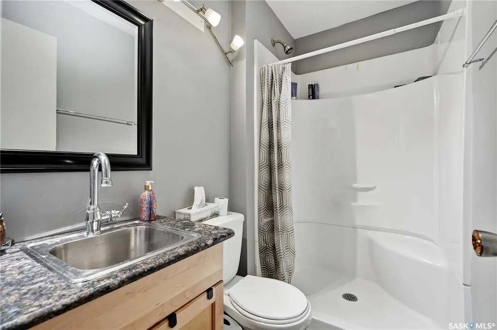 441 Capilano Drive Saskatoon SK S7K 4J6