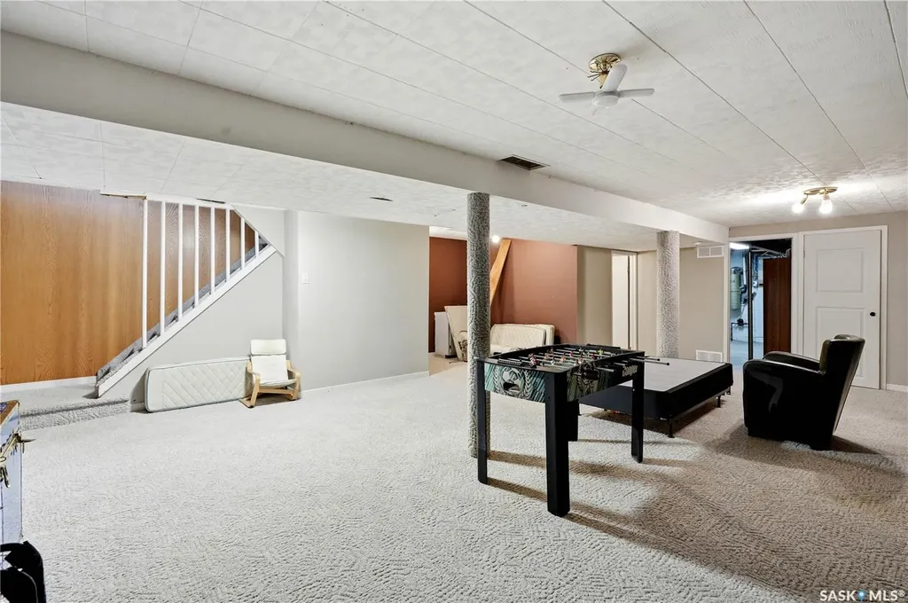 441 Capilano Drive Saskatoon SK S7K 4J6