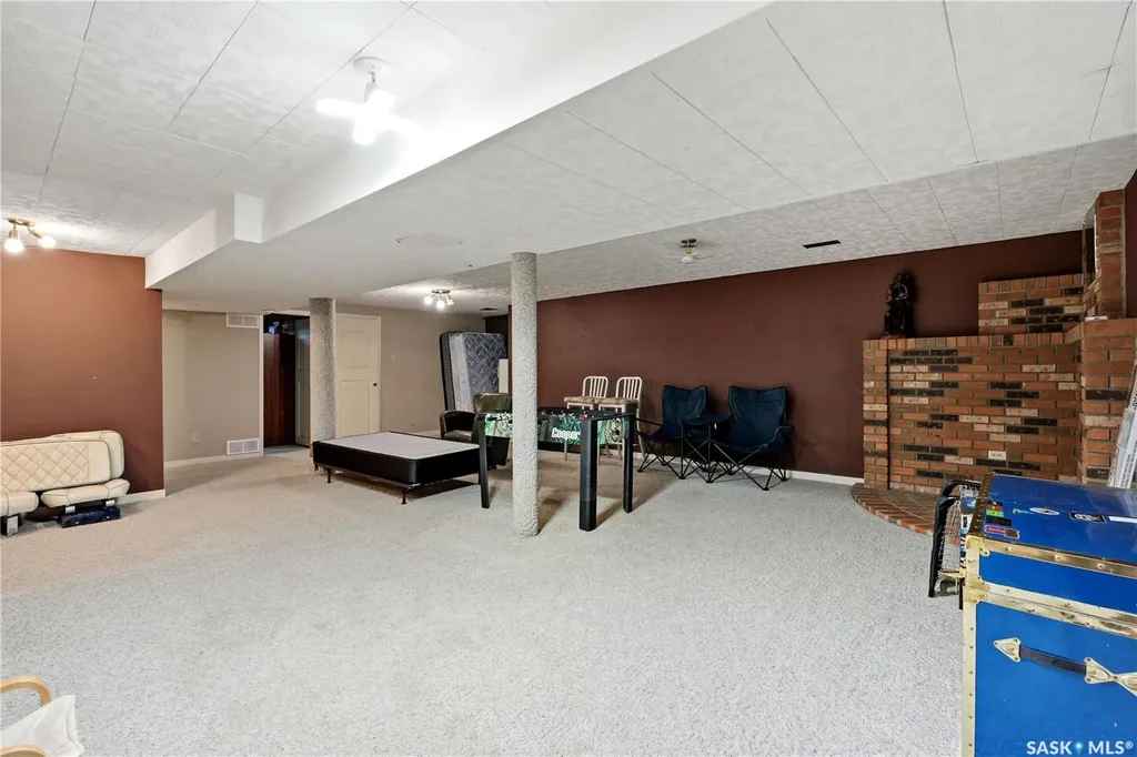 441 Capilano Drive Saskatoon SK S7K 4J6