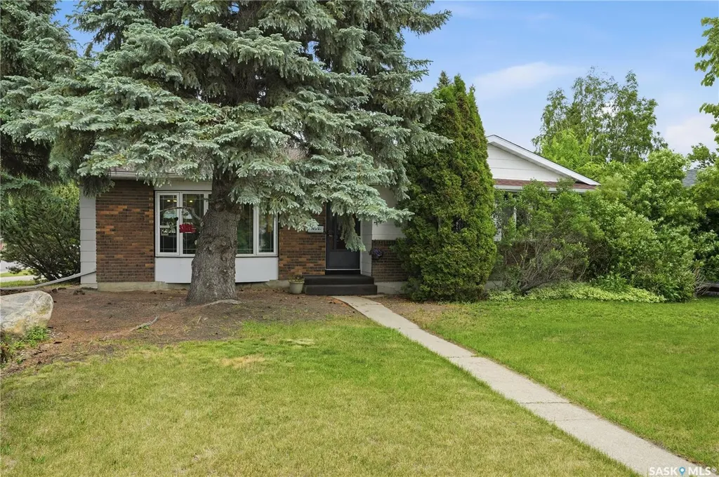 441 Capilano Drive Saskatoon SK S7K 4J6