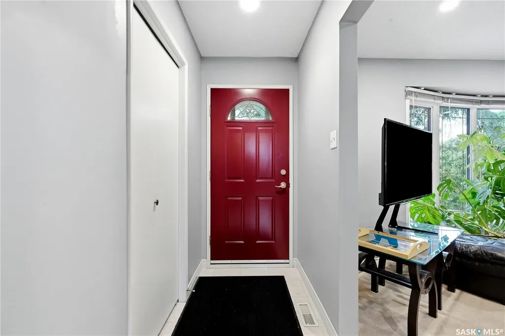 441 Capilano Drive Saskatoon SK S7K 4J6