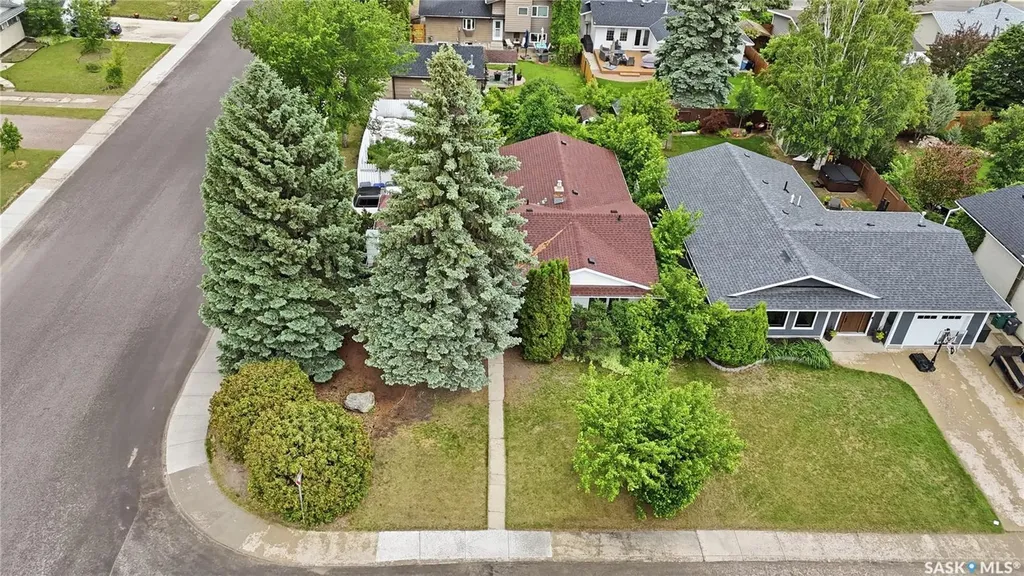 441 Capilano Drive Saskatoon SK S7K 4J6