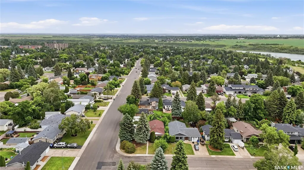 441 Capilano Drive Saskatoon SK S7K 4J6