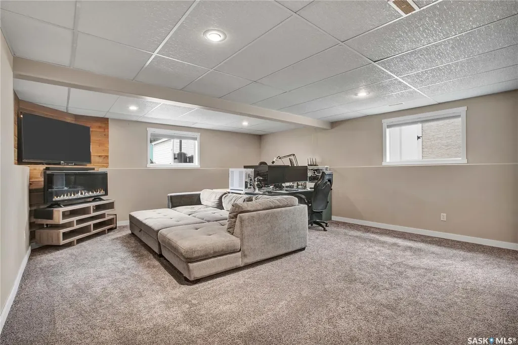 119 Pezer Crescent Saskatoon SK S7S 1J5