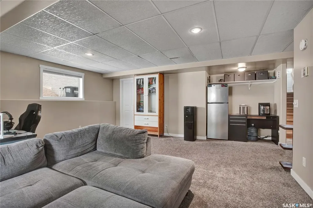 119 Pezer Crescent Saskatoon SK S7S 1J5
