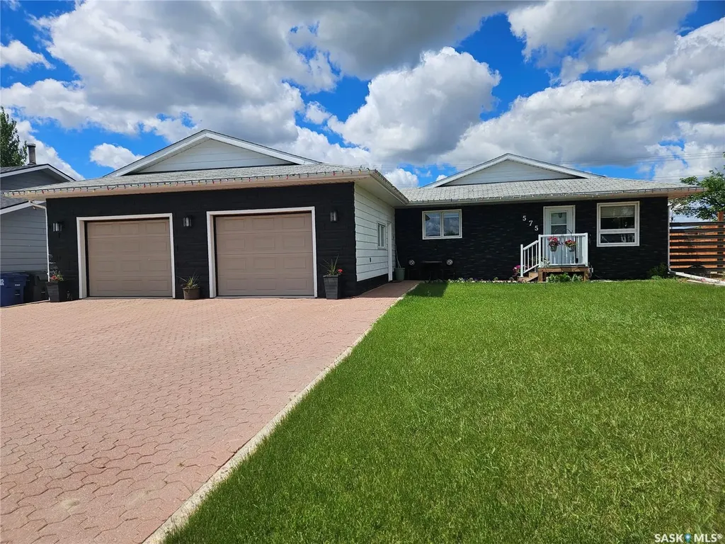 575 9th Street W Shaunavon SK S0N 2M0