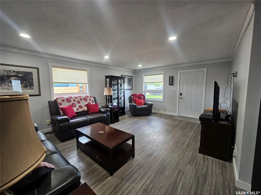 575 9th Street W Shaunavon SK S0N 2M0