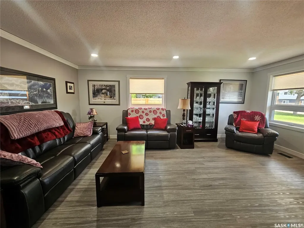 575 9th Street W Shaunavon SK S0N 2M0