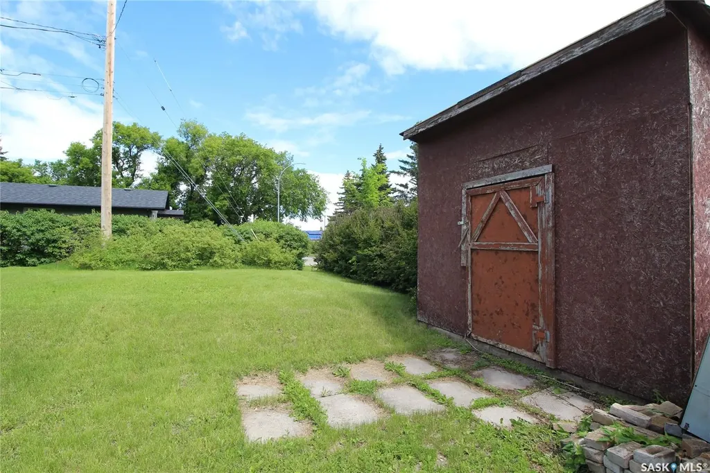 610 Broadway Avenue Moosomin SK S0G 3N0