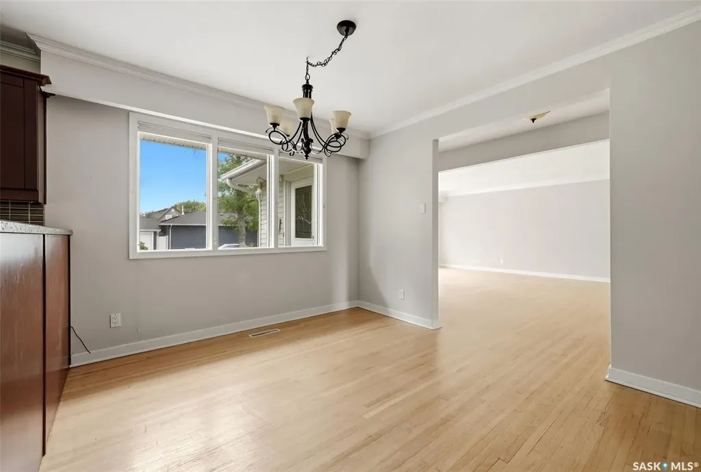 10 Lamont Crescent Regina SK S4S 4A4