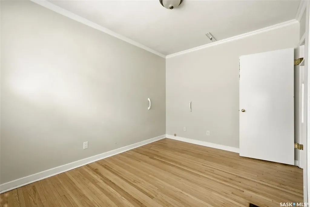 10 Lamont Crescent Regina SK S4S 4A4