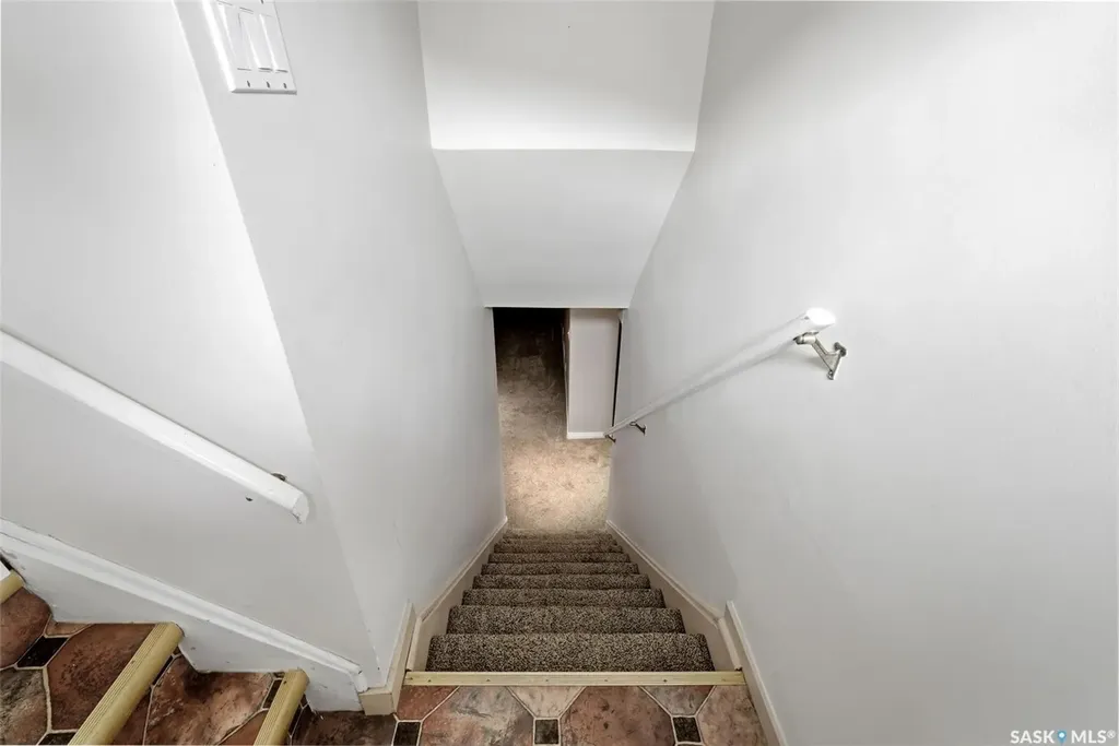 10 Lamont Crescent Regina SK S4S 4A4