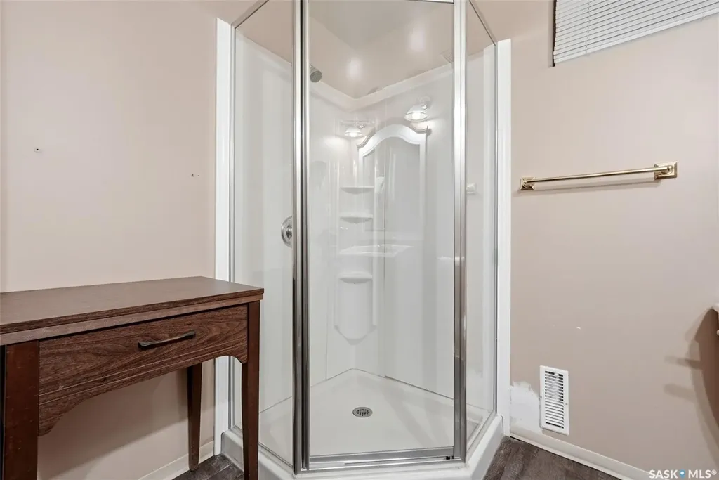 10 Lamont Crescent Regina SK S4S 4A4