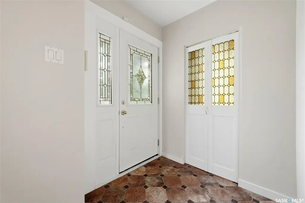 10 Lamont Crescent Regina SK S4S 4A4
