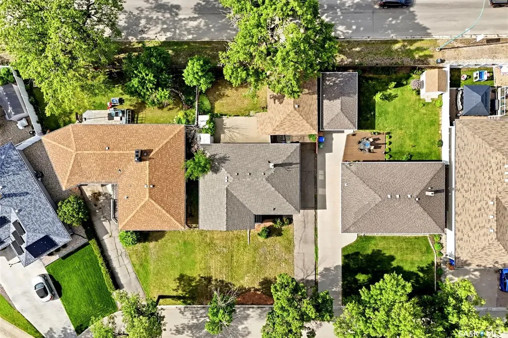 10 Lamont Crescent Regina SK S4S 4A4
