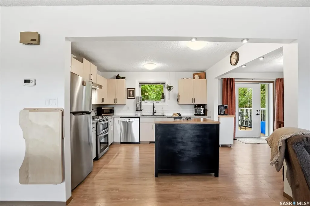 447 Ball Way Saskatoon SK S7K 6E6