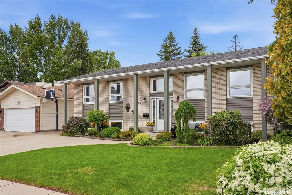 447 Ball Way Saskatoon SK S7K 6E6