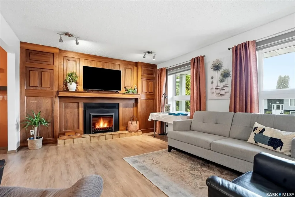 447 Ball Way Saskatoon SK S7K 6E6